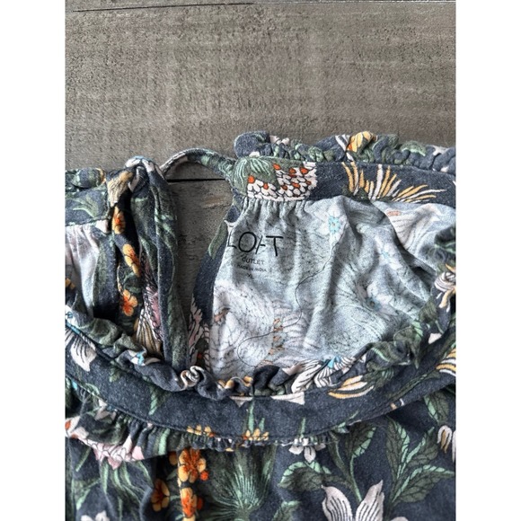 Loft women's Green floral sleeveless blouse Size XL - Picture 3 of 10